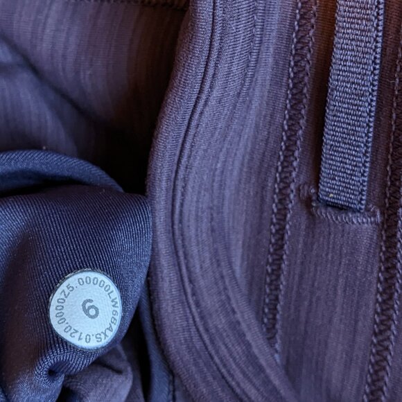 Lululemon Invigorate High-Rise Crop Leggings w/ Side Pockets - Picture 4 of 6